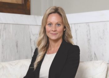 Christina Frank: A Proven Executive with Demonstrated Fundraising Management Experience