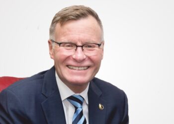 Steven L. Blue: A Seasoned Leader with Hands-On Experience Transforming Businesses into Innovative Powerhouses